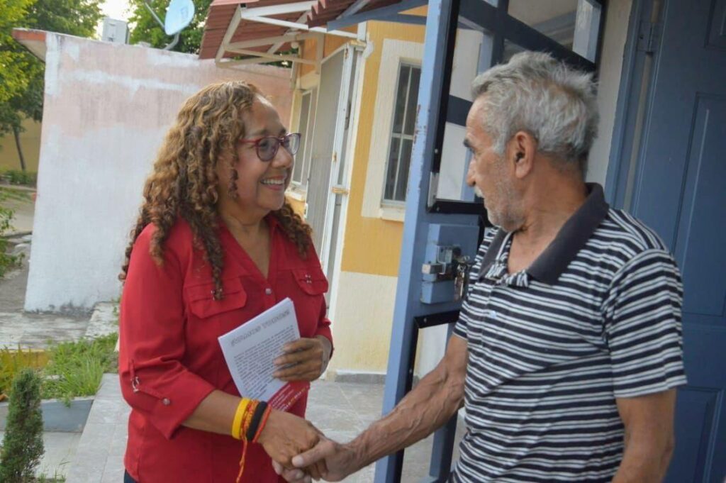 Lorena López Lidera encuestas en Coatzintla