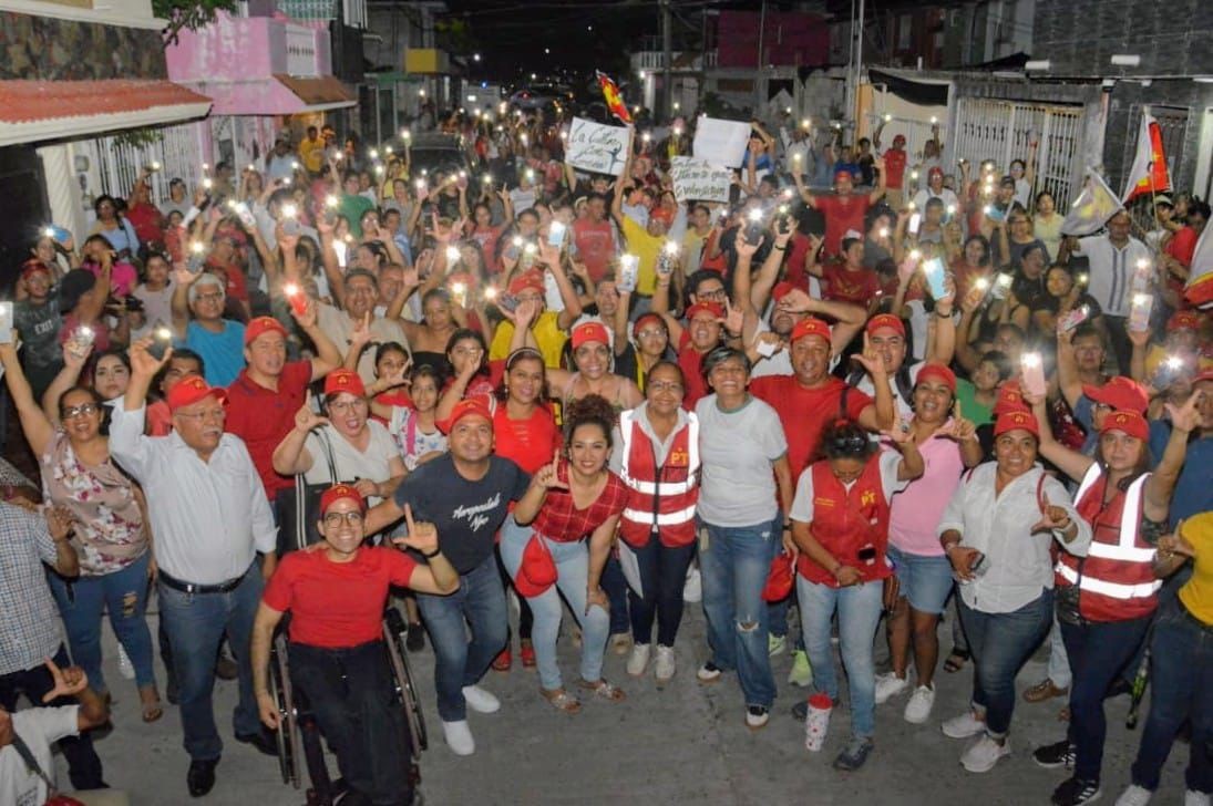 Recibimiento histórico a Lorena López Kawatzin